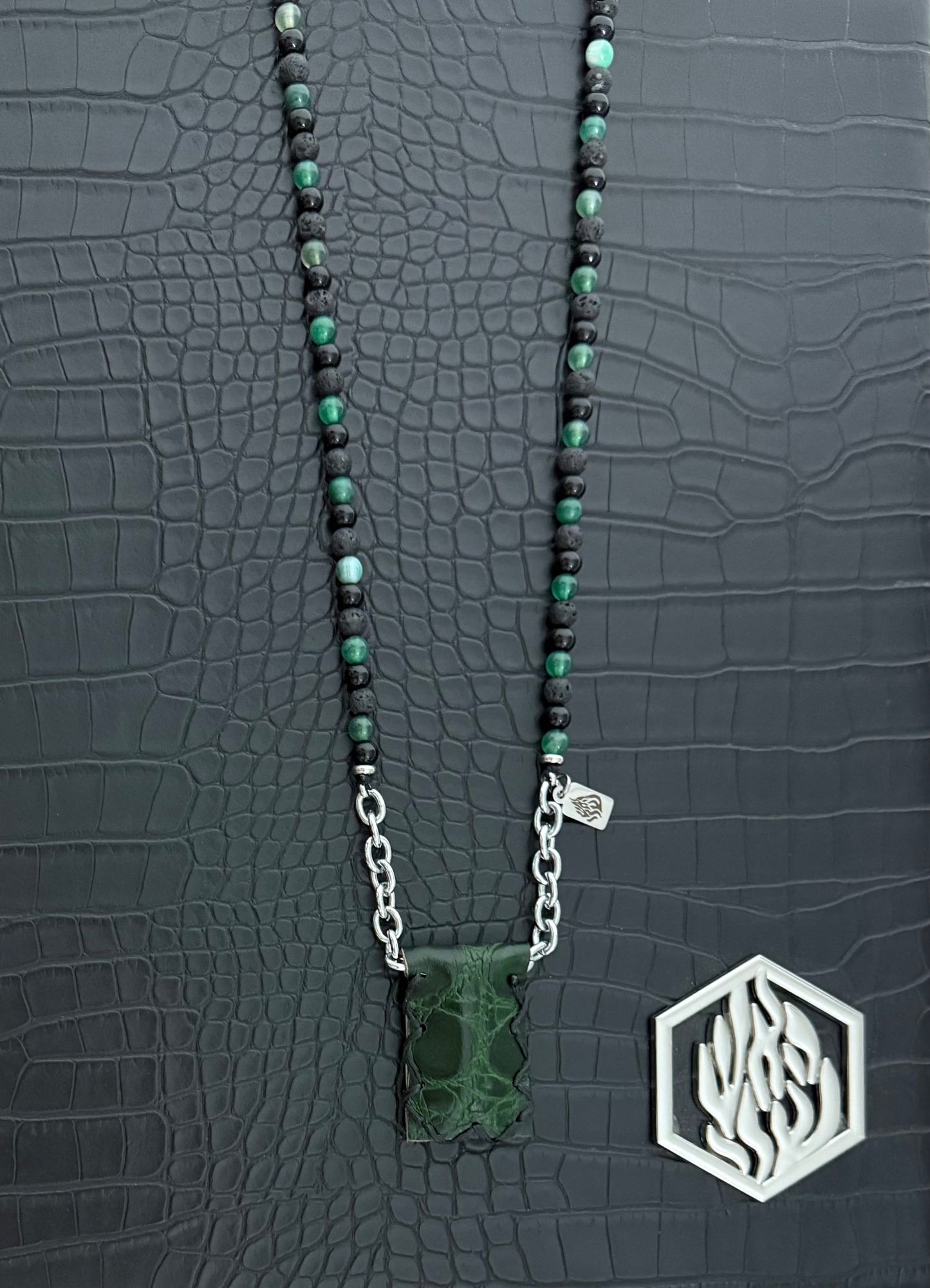 Petek Breslev Emerald Green