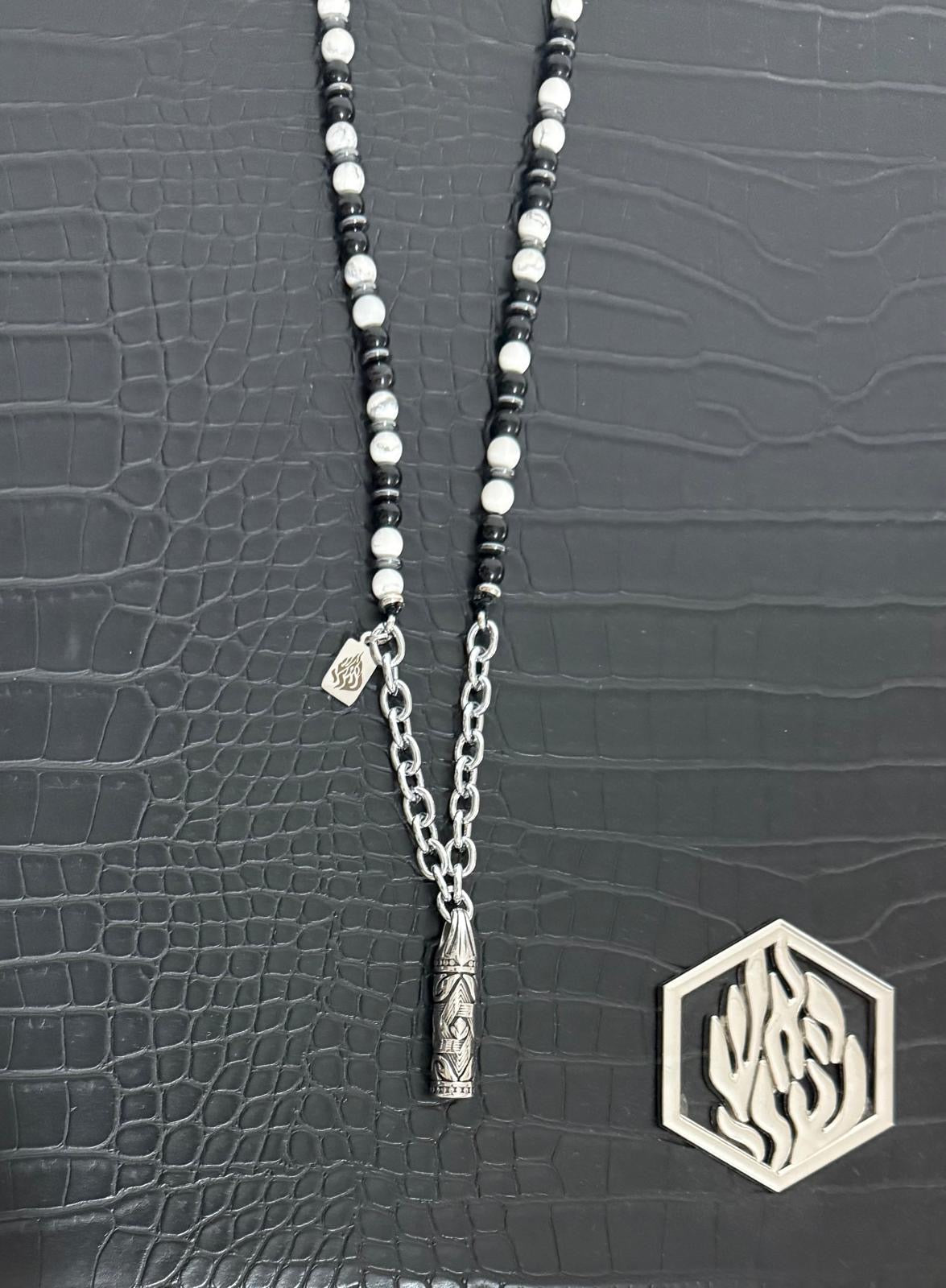 Mezuzah with pearls, Black and White