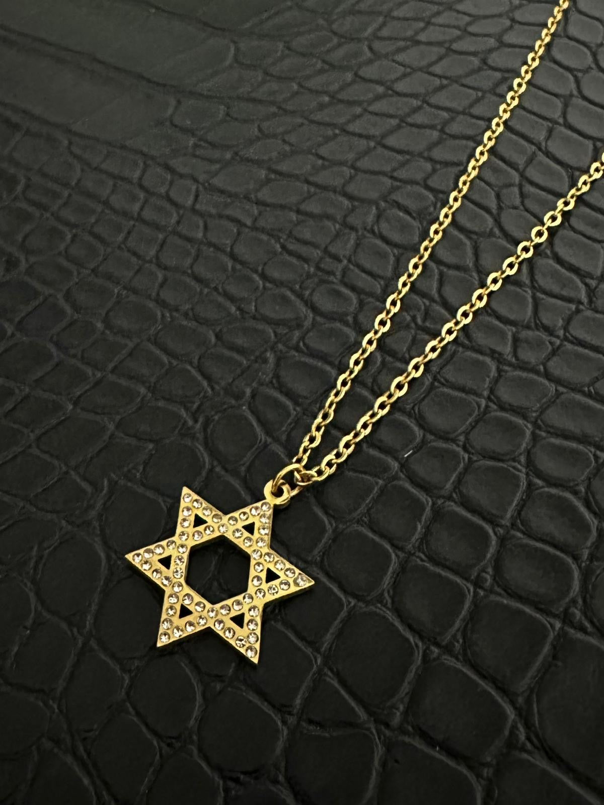 Maguen David diamond, gold color