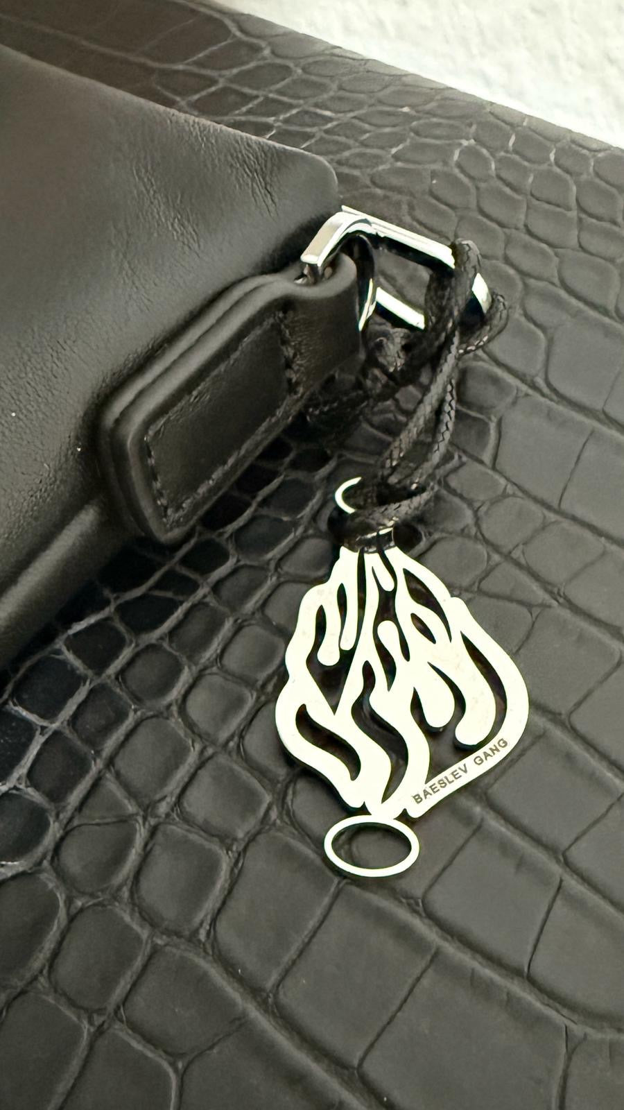 Pochette en cuir noir Breslev Gang