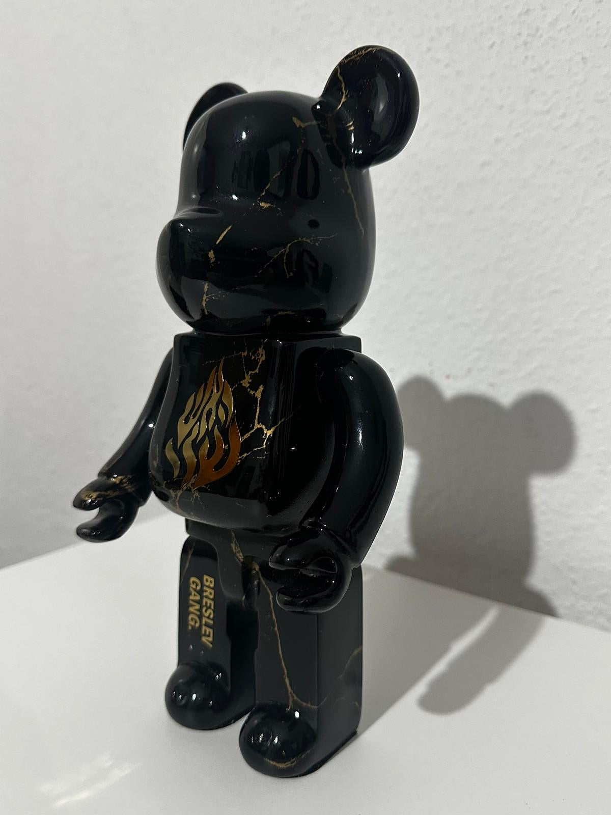 Figurine black gold