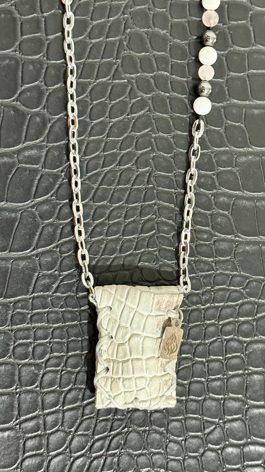 Petek Real Croco White Himalaya