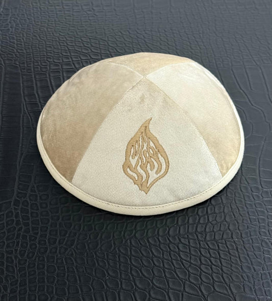 Kippot beige velour aech cheli