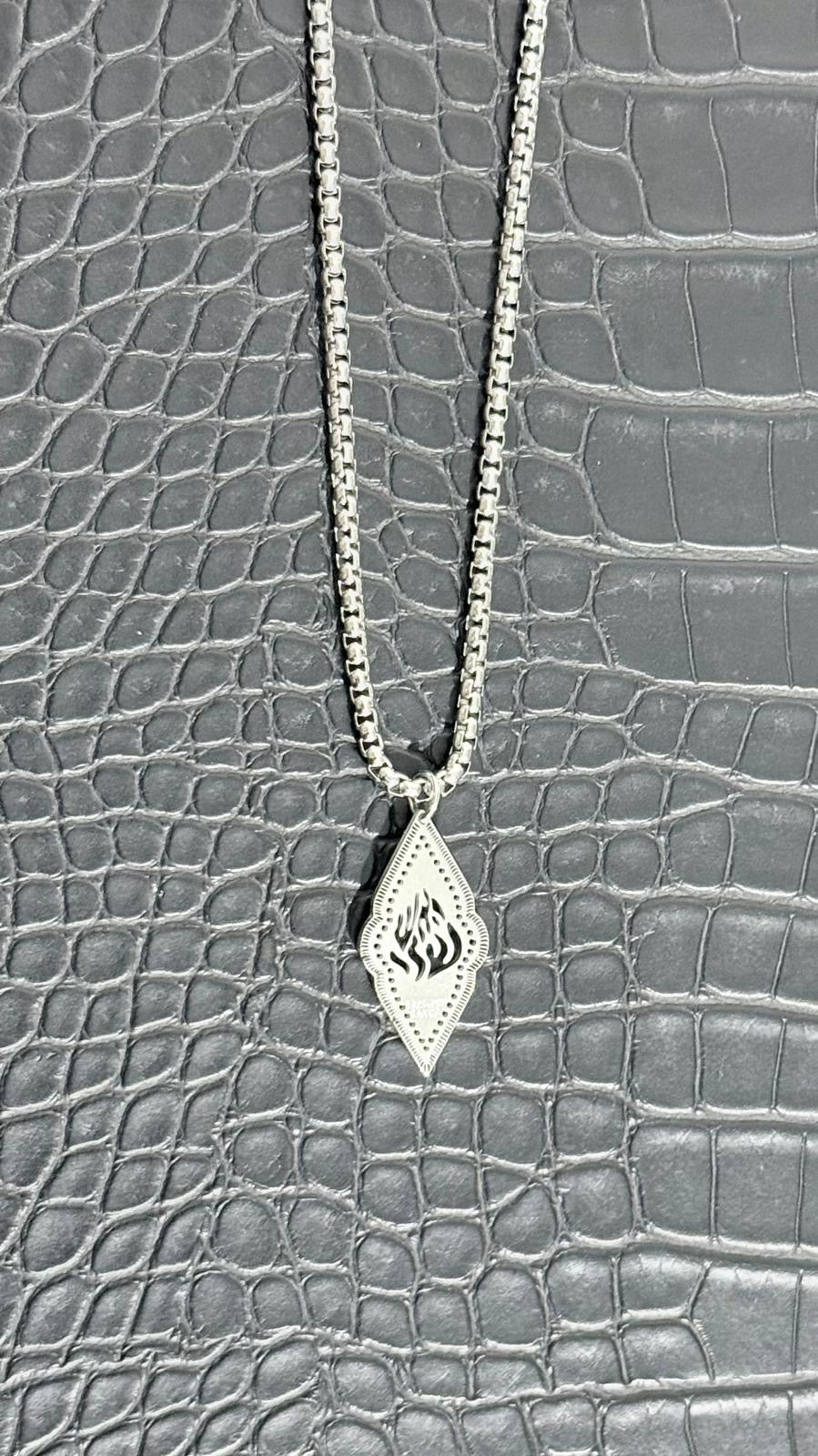 Flame Diamond Iconique