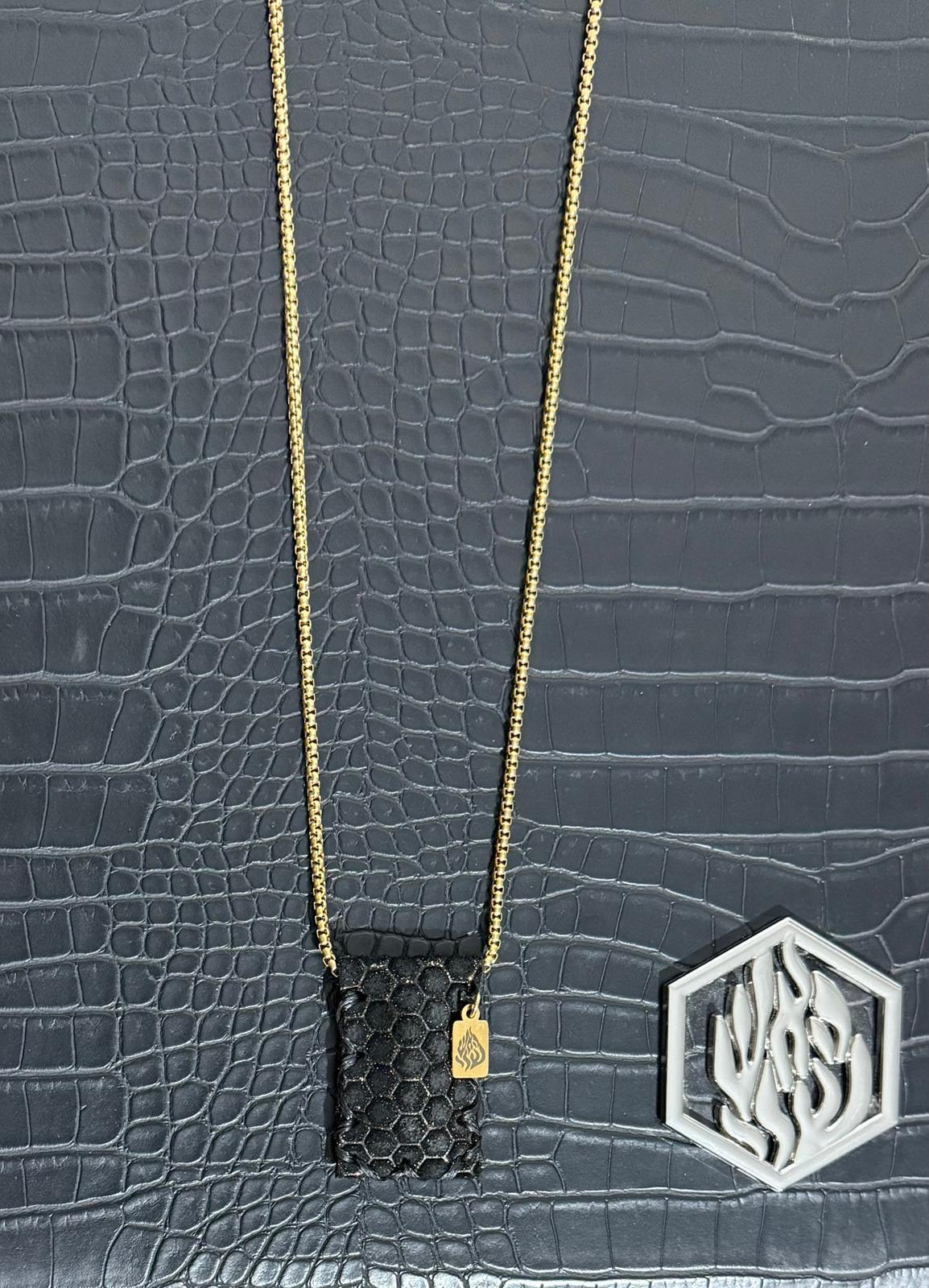 Petek black honey Gold