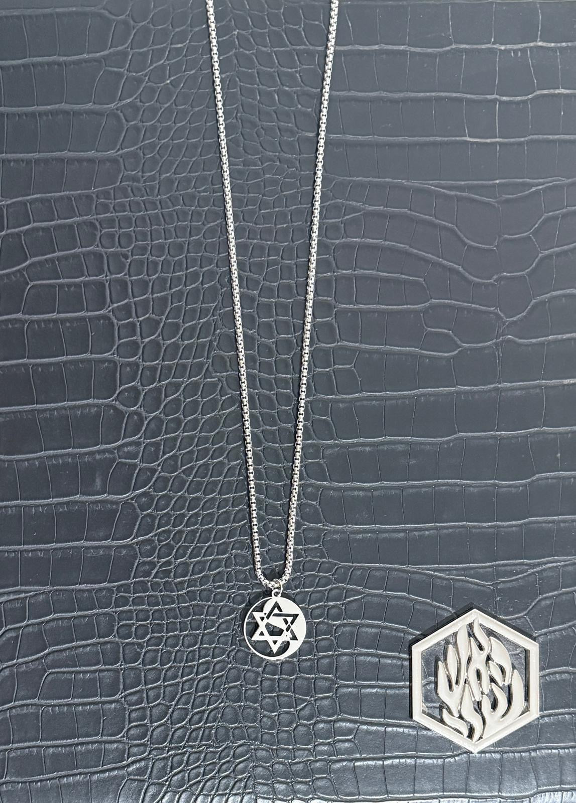 Necklace Maguen Infinity